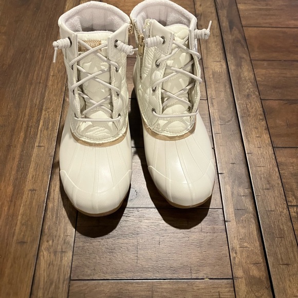 Sperry Winter Boot - Picture 2 of 6